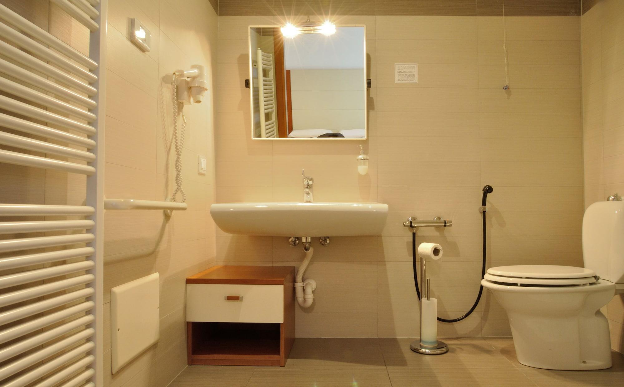 Hotel Mezzaluna Treviso Ngoại thất bức ảnh