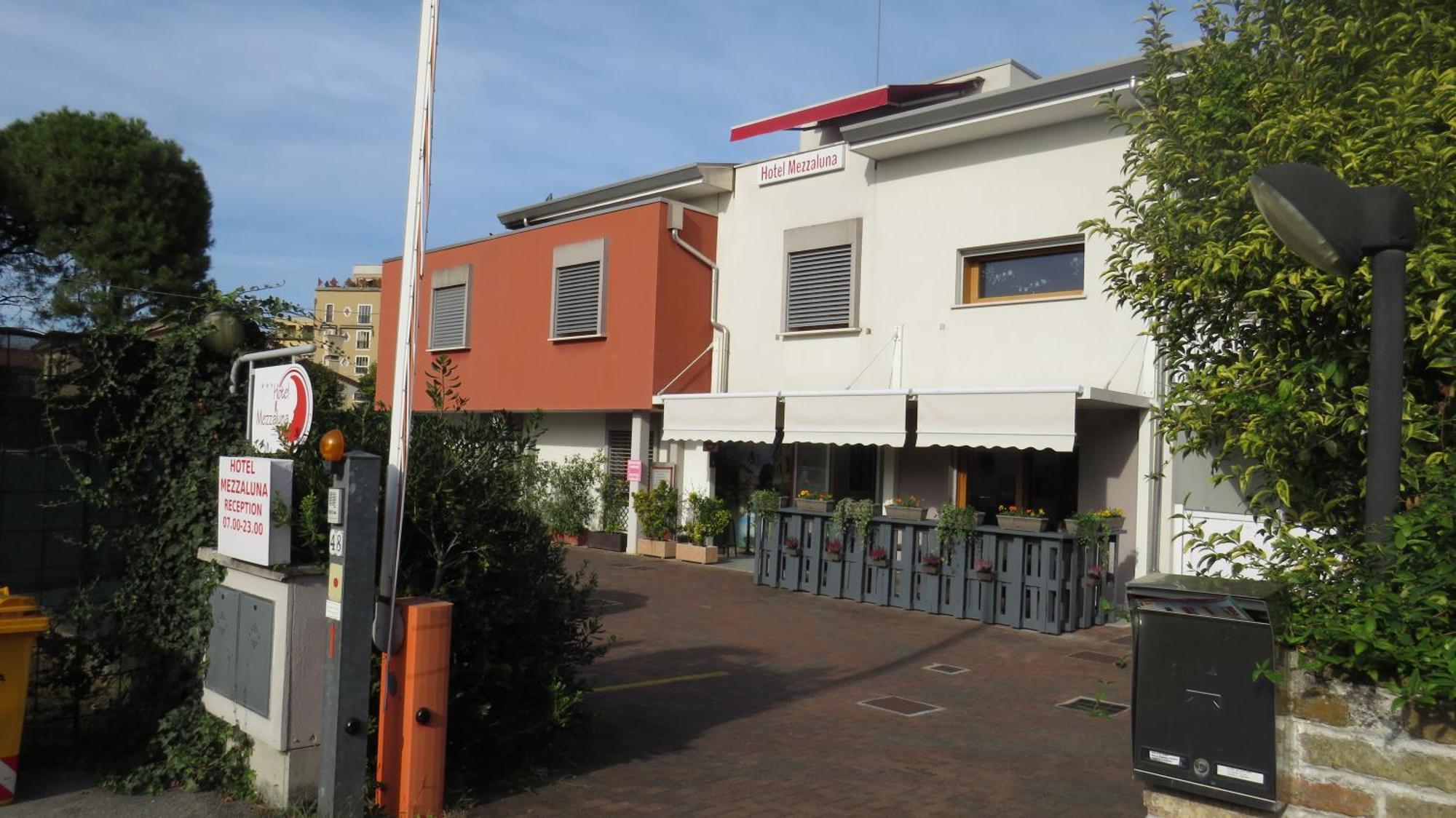Hotel Mezzaluna Treviso Ngoại thất bức ảnh