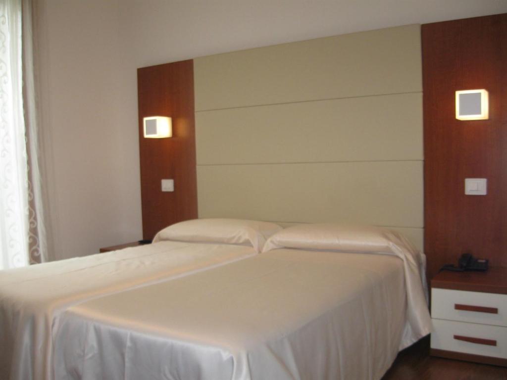 Hotel Mezzaluna Treviso Ngoại thất bức ảnh