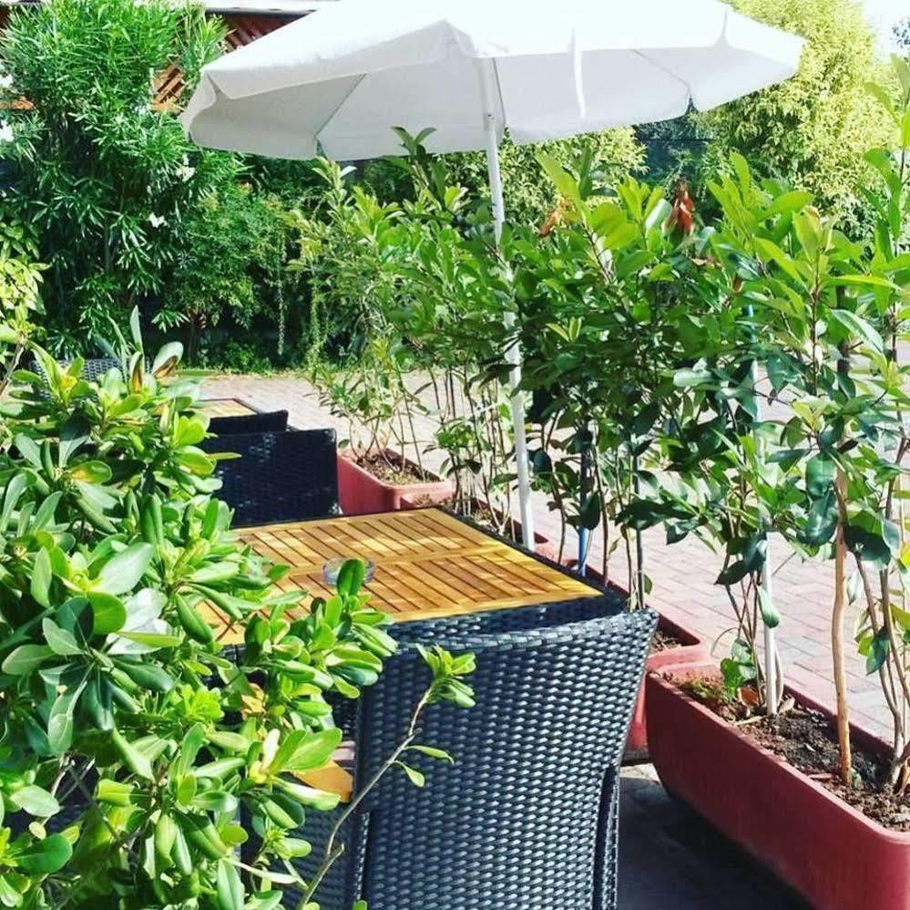 Hotel Mezzaluna Treviso Ngoại thất bức ảnh
