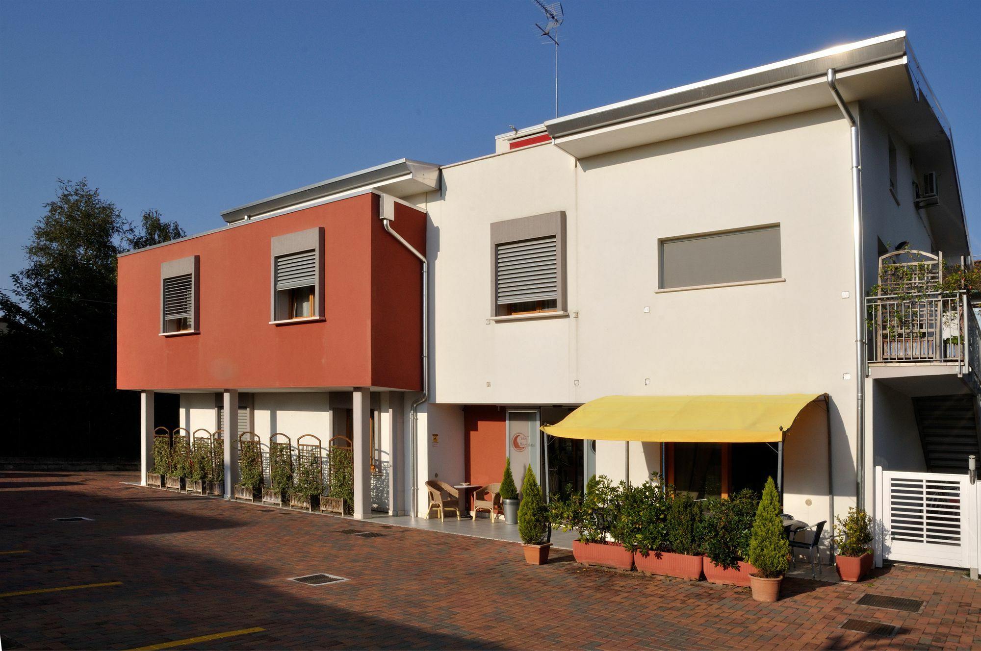 Hotel Mezzaluna Treviso Ngoại thất bức ảnh